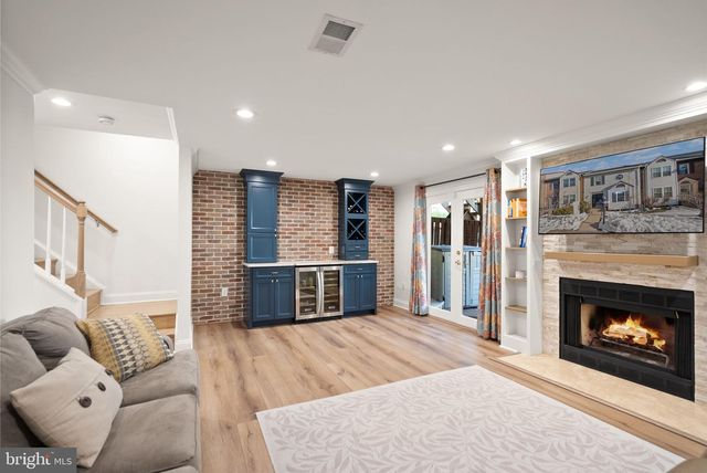 6066 HEATHERWOOD DR, Alexandria, VA 22310