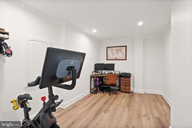 6066 HEATHERWOOD DR, Alexandria, VA 22310