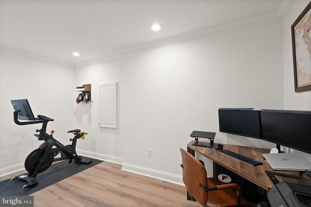 6066 HEATHERWOOD DR, Alexandria, VA 22310