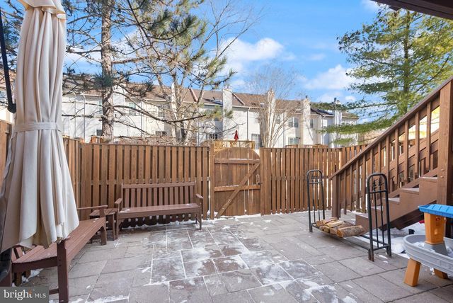 6066 HEATHERWOOD DR, Alexandria, VA 22310