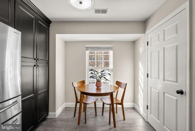 6066 HEATHERWOOD DR, Alexandria, VA 22310