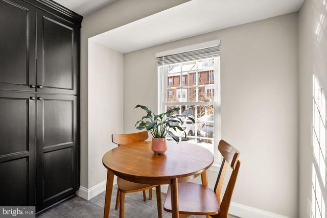 6066 HEATHERWOOD DR, Alexandria, VA 22310