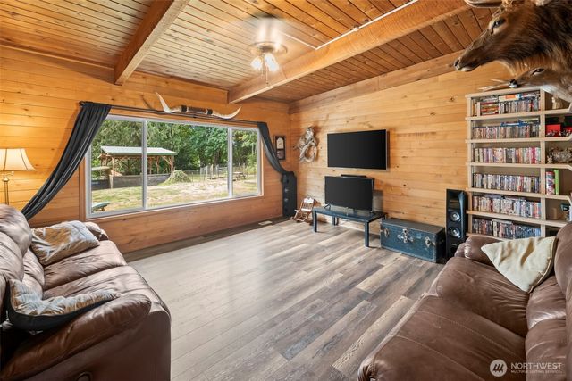 4200 E Agate Road, Shelton, WA 98584