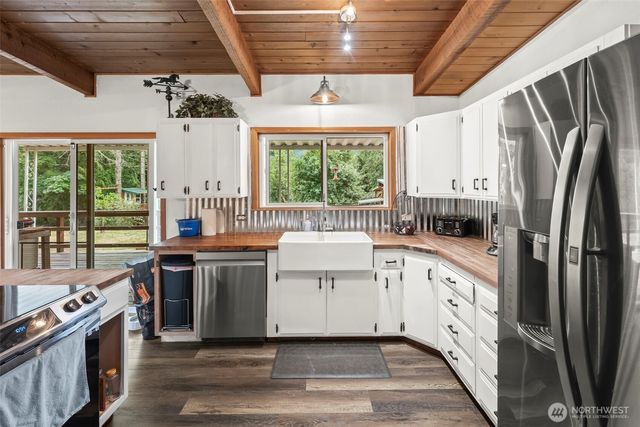 4200 E Agate Road, Shelton, WA 98584