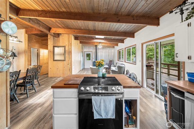 4200 E Agate Road, Shelton, WA 98584