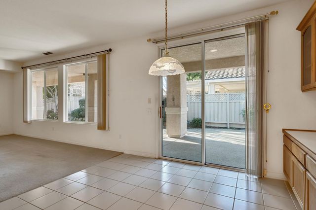 7605 Locomotive Ln, Roseville, CA 95747