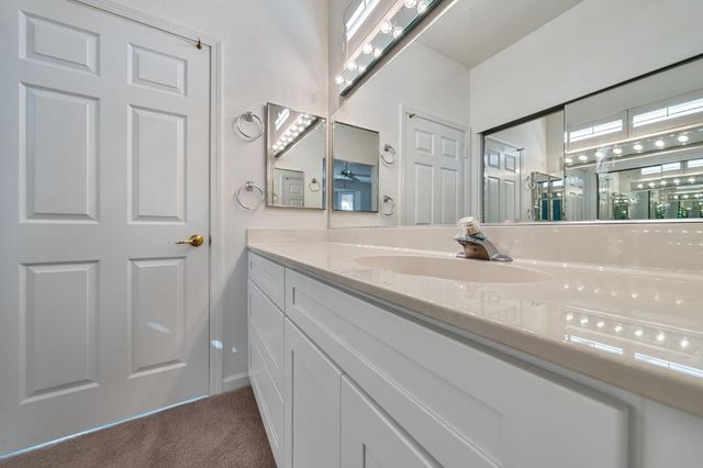 7605 Locomotive Ln, Roseville, CA 95747