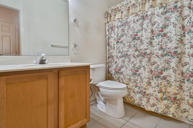 7605 Locomotive Ln, Roseville, CA 95747