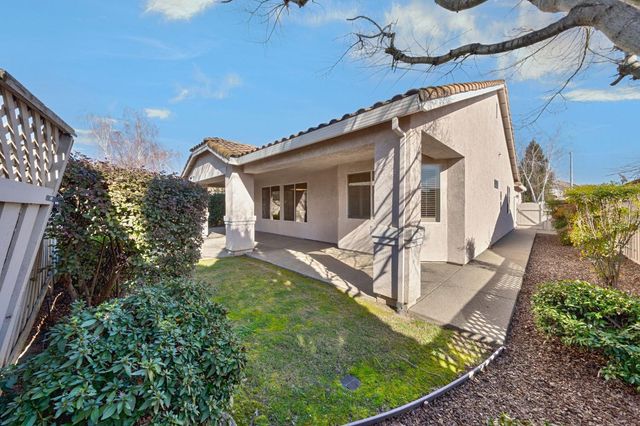 7605 Locomotive Ln, Roseville, CA 95747