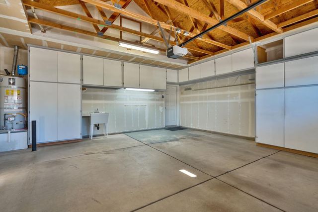 7605 Locomotive Ln, Roseville, CA 95747