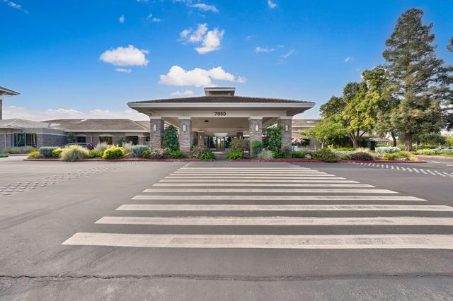 7605 Locomotive Ln, Roseville, CA 95747