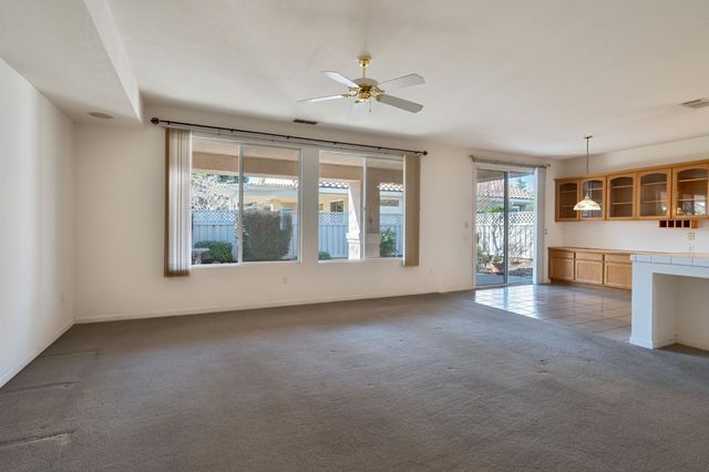 7605 Locomotive Ln, Roseville, CA 95747