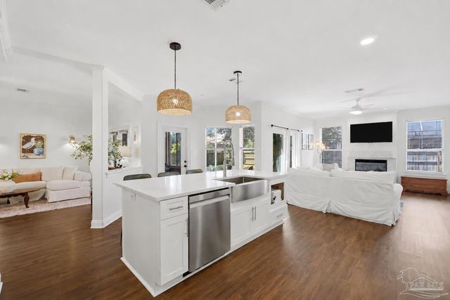 3008 Dauntless Dr, Pensacola, FL 32507