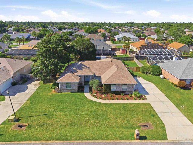 3008 Dauntless Dr, Pensacola, FL 32507