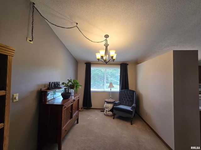 7955 Sugar Grove Road, Rushville, IL 62681