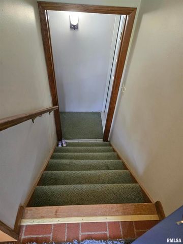 7955 Sugar Grove Road, Rushville, IL 62681