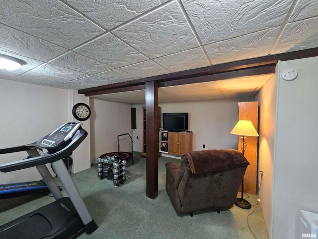 7955 Sugar Grove Road, Rushville, IL 62681