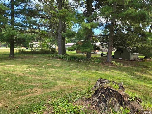 7955 Sugar Grove Road, Rushville, IL 62681