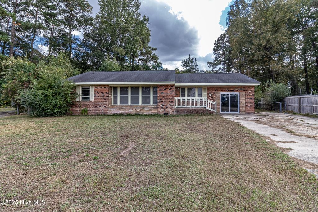 212 Winslow Circle, Goldsboro, NC 27530