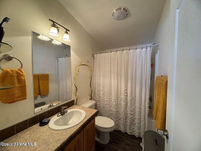 4062 W Seasons RD, Rathdrum, ID 83858