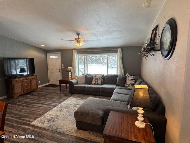 4062 W Seasons RD, Rathdrum, ID 83858