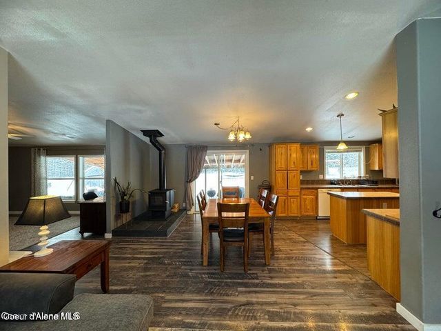 4062 W Seasons RD, Rathdrum, ID 83858