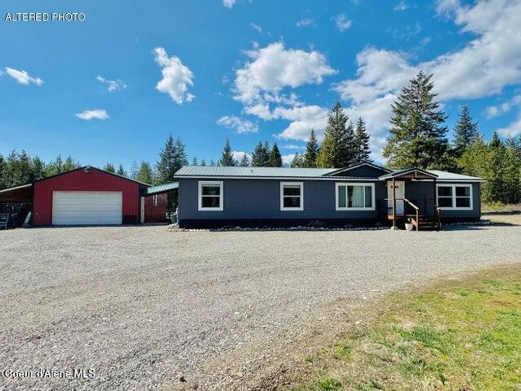 4062 W Seasons RD, Rathdrum, ID 83858