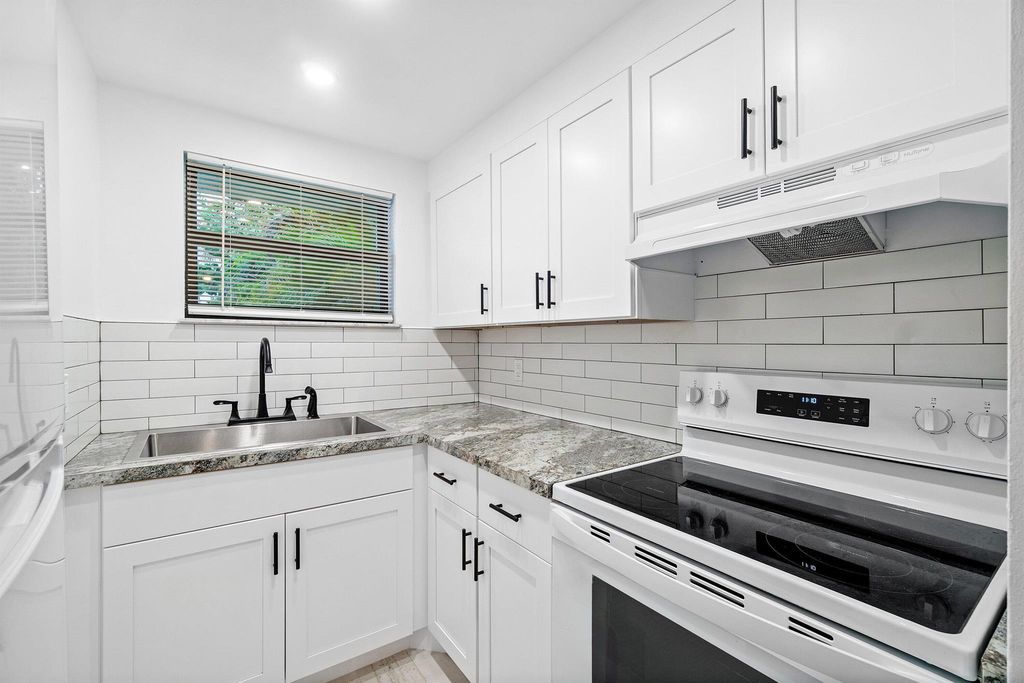 626 N Federal Highway 3, Lake Worth Beach, FL 33460