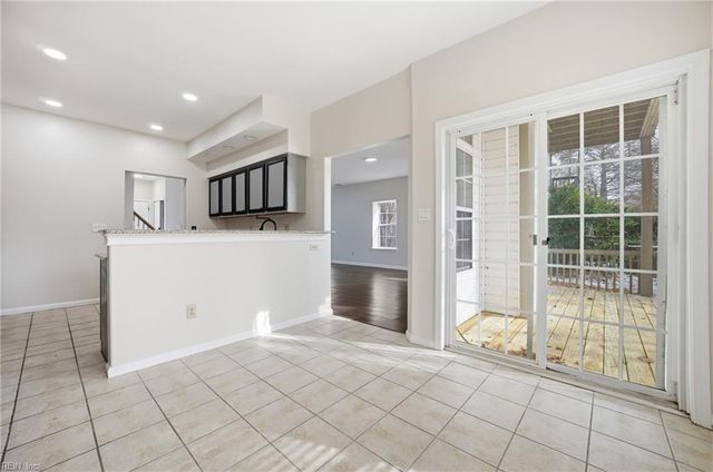 970 Nicklaus DR, Newport News, VA 23602