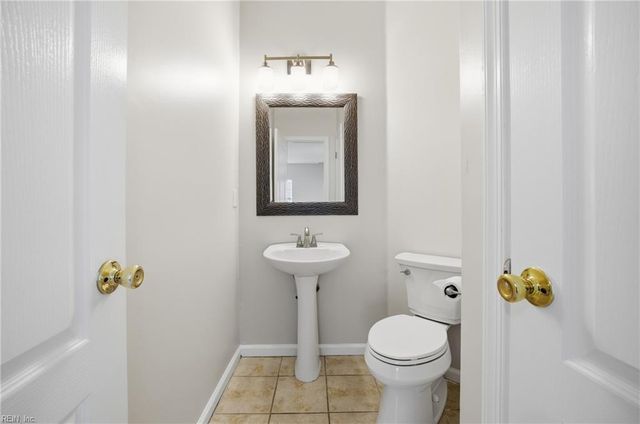 970 Nicklaus DR, Newport News, VA 23602