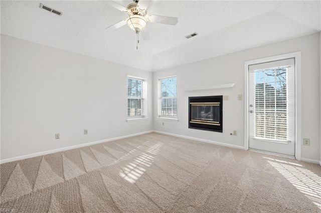 970 Nicklaus DR, Newport News, VA 23602