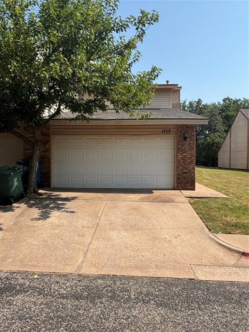 1713 Windhill Avenue, Edmond, OK 73034