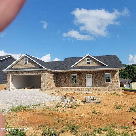 218 Mossy Rock Rd, Clinton, TN 37716