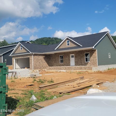 218 Mossy Rock Rd, Clinton, TN 37716