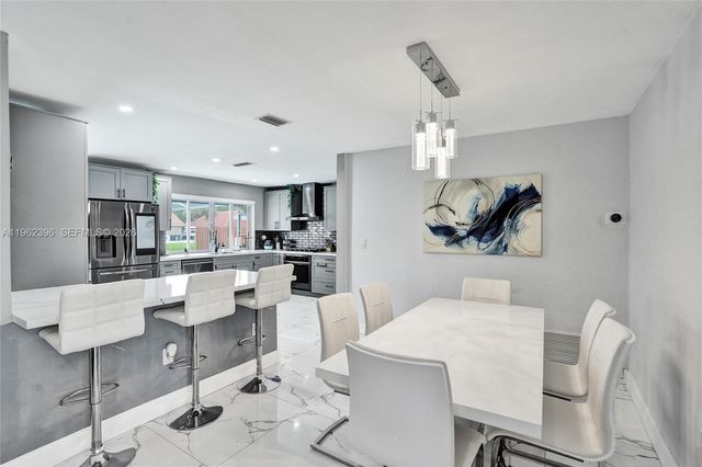 9774 NW 19th Pl, Sunrise, FL 33322