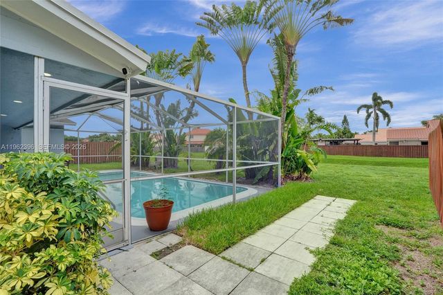 9774 NW 19th Pl, Sunrise, FL 33322