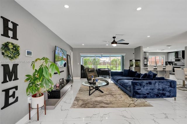 9774 NW 19th Pl, Sunrise, FL 33322