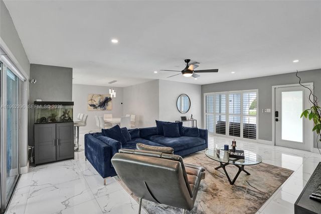 9774 NW 19th Pl, Sunrise, FL 33322