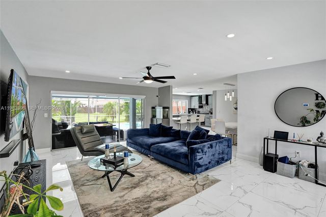 9774 NW 19th Pl, Sunrise, FL 33322