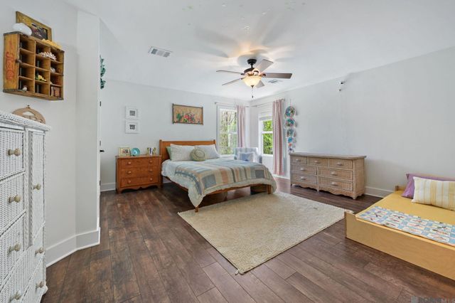 7596 Tunica Trace, St Francisville, LA 70775