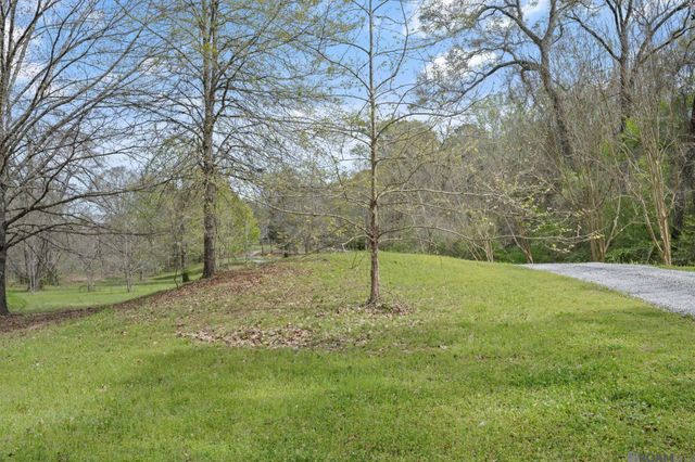 7596 Tunica Trace, St Francisville, LA 70775