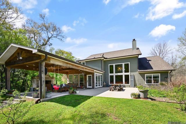 7596 Tunica Trace, St Francisville, LA 70775