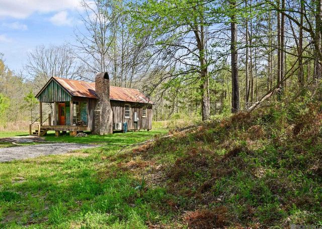 7596 Tunica Trace, St Francisville, LA 70775