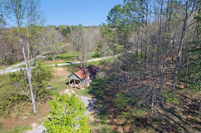 7596 Tunica Trace, St Francisville, LA 70775