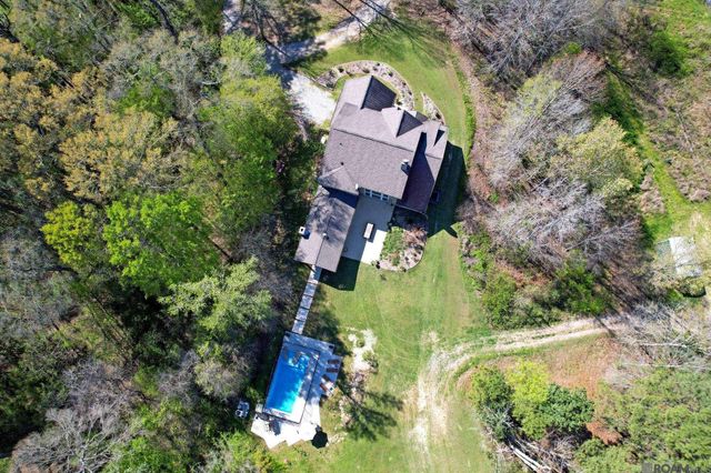 7596 Tunica Trace, St Francisville, LA 70775