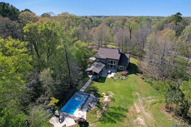 7596 Tunica Trace, St Francisville, LA 70775