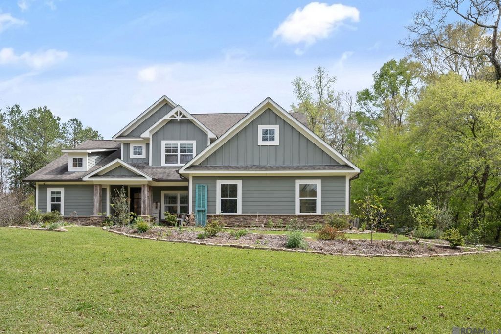 7596 Tunica Trace, St Francisville, LA 70775