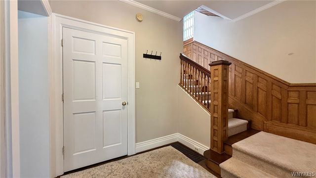829 Auburn Avenue, Buffalo, NY 14222