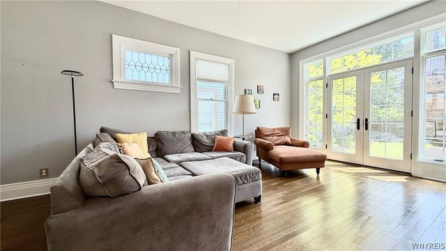 829 Auburn Avenue, Buffalo, NY 14222