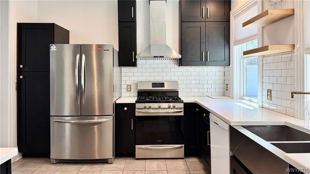 829 Auburn Avenue, Buffalo, NY 14222